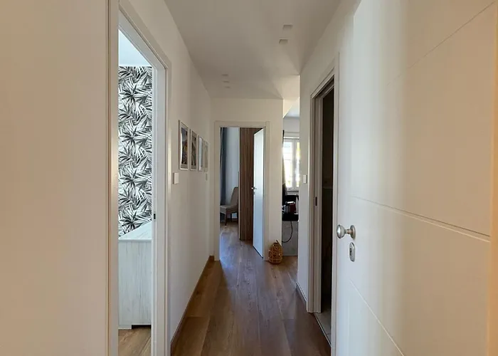 Bright And Spacious Elegant 5 Min Airport *