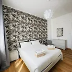 Apartman Bright And Spacious Elegant 5 Min Airport
