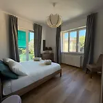 Bright And Spacious Elegant 5 Min Airport Genova