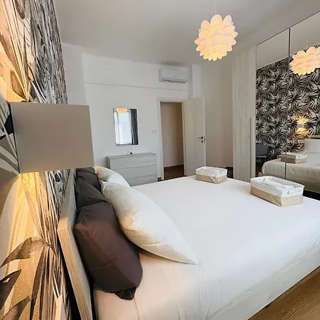 דירה Bright And Spacious Elegant 5 Min Airport *