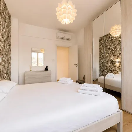 Bright And Spacious Elegant 5 Min Airport * ג'נובה
