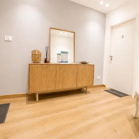 דירה Bright And Spacious Elegant 5 Min Airport ג'נובה