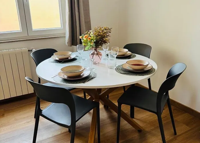 Bright And Spacious Elegant 5 Min Airport *