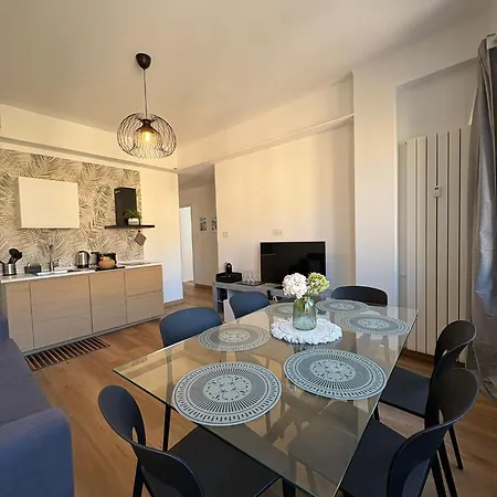 Bright And Spacious Elegant 5 Min Airport Appartement